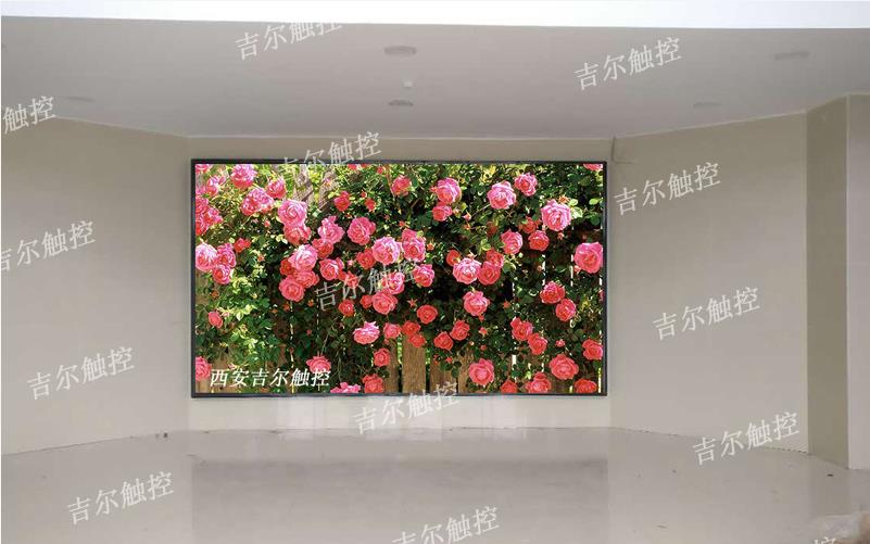 我公司为宝鸡711厂安装的2套室内P4全彩显示屏